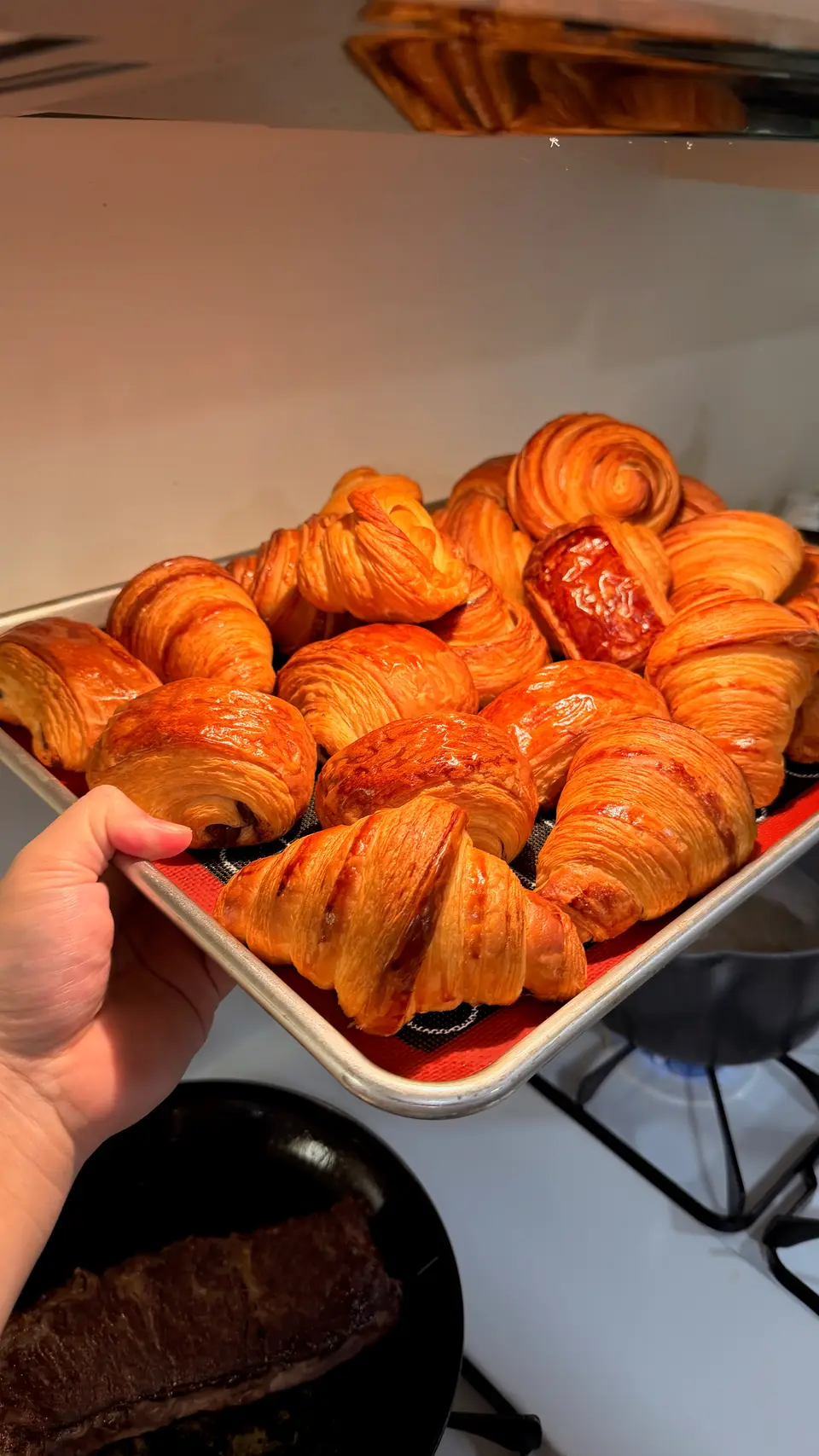 Croissants and laminated pastries, image 3